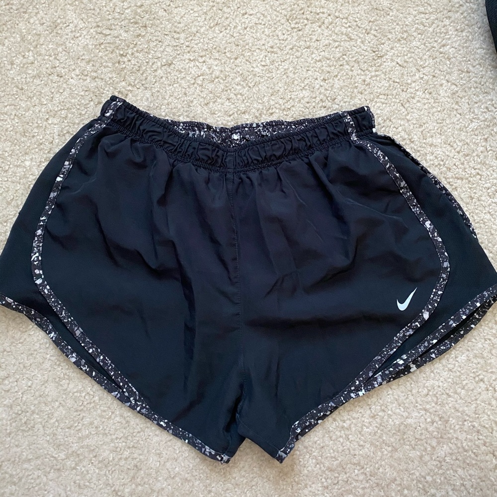 Black nike shorts